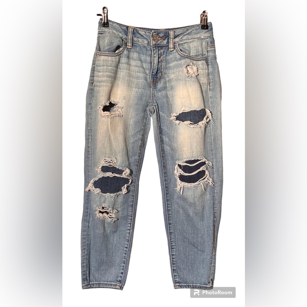 American Eagle Outfitters Women’s Distressed Crop Jeans